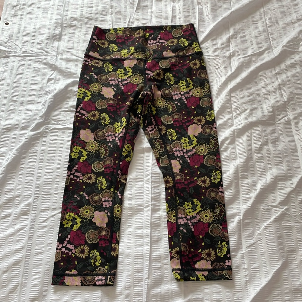 Lululemon Wunder Under Crop